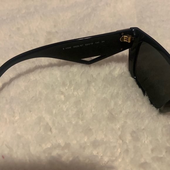NWT Burberry Sunglasses - Picture 4 of 5